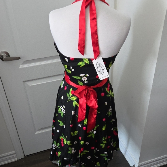 Floral Black and Red Midi Dress - Picture 3 of 6